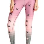 Noli  Yoga Ombré Bird Leggings. Size XSmall. Photo 1