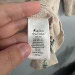 Tahari  100% Linen Slightly Cropped Top Women's Size Medium Short Sleeves Photo 3