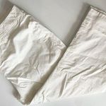 Loft  • White Casual Crop Capri Pants Photo 0