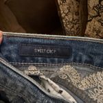Lucky Brand EUC Blue Jeans with Embroidered White Lace Accents Photo 4