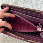 Kate Spade  Burgundy Purple Leather Zip Wallet EUC Photo 5