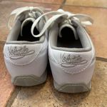 Volatile kicks sneaker with a silver detail size 7 Photo 3