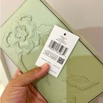 Kate Spade Lucy Floral Applique Medium L-zip Wristlet # KL856 Photo 3