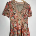 Ranna Gill Floral V Photo 4