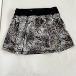 Lululemon Serigraph Alpine Pace Rival Skort Size 2 Tall Skirt White Black Multi Photo 9