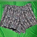 Torrid Black and White High Waist Geometric Shorts size 3 Photo 2