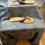 Lilly Pulitzer McKim Blue Patent Leather Flat Thong Sandals Size 10M Photo 3