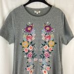 Umgee Gray T-Shirt Dress with Embroidered Multicolored Flowers Size Small Photo 4