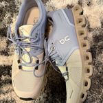 on cloud  5 Running Shoes Photo 0