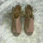 Qupid  tan faux suede,‎ peep toe, block heel woman’s size 7.5 Photo 2