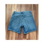 Gap Jean Shorts Size 4/27, Medium wash blue. Photo 1