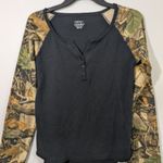 Cabela's  Woman’s Henley Top Black with Tree Print Sleeves, Size M Photo 0