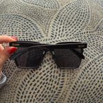 Quay  Sunglasses  Photo 1