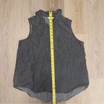 Women’s Time & Tru Dark Gray Sleeveless Button Up Henley Photo 4