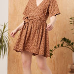Known Supply Kalen Dress Spice Pop Floral Size Medium Brown Photo 0