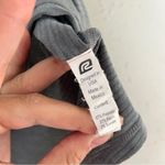 🦋 Road Runner Grey Striped Lightweight Short Sleeve Tee Activewear Workout Photo 2