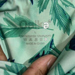 Oalka  women’s Green Leaf Print Elastic Waist Athletic  Cropped Leggings - Large Photo 2