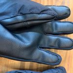 The North Face Gloves Photo 5