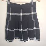 Elle  Heavy Knit Black and White Plaid Skater Skirt Photo 6