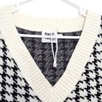 Princess Polly  Ashton V-Neck Houndstooth Knit Sweater Vest White Black Size S/M Photo 5