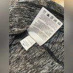 Nike Women’s Dri-Fit Long Sleeve Hooded SF Half Marathon Athletic Shirt Grey S Photo 4