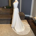 Women’s Wedding Dress V Photo 3