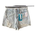 Ymi  High Rise Mom Fit Shorts Distressed Denim 100% Cotton‎ Light Wash
Size 7/28 Photo 2