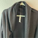 Lululemon  Cabin Yogi Wrap
Heathered Black / Black Photo 8