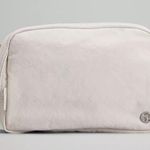 Lululemon Large Everywhere Belt Bag Photo 0