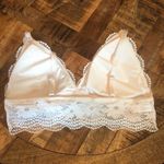 Adrienne Vittadini  lace plunging v-neck adjustable strap bralette, size large Photo 2