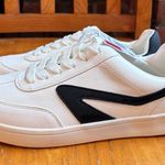 Dolce Vita womens Vasser casual lace up sneakers black/white 6.5 Black Photo 1