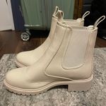 Amazon Booties Photo 0