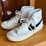 Nike Blazer Mid '77 - lightly used size 6.5 Photo 0