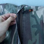 Game Winner Vintage Green Camo Cargo Pants Zip Off Shorts Photo 8