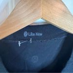 Lululemon Cinch Me Up Front Tank Size Small. See Measurements. Photo 4
