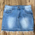 Dollhouse jean skirt Photo 0