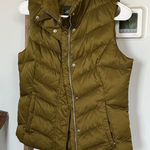 Eddie Bauer  550 Women's Green Quilted goose down filled Vest Photo 0