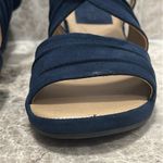 Me Too Yasmin Chunky Heel Navy Size 7.5 Photo 4