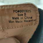 Journee Collection  Womens Chelsea Ankle Boots Size 9 White Chunky Lug Sole Photo 9