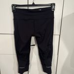 Athleta Knee leggings . Size SP Photo 2