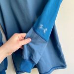 Under Armour  Catalyst Blue Long Sleeve Top Size Small Photo 6
