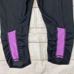 Under Armour heat gear compression Capri leggings black & pink Photo 5