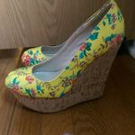 breckelle's  Floral Yellow Wedges Size 8.5 Photo 0