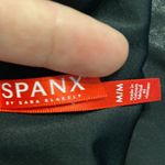 Spanx  Leggings size M excellent condition please see pictures inseam 27” Photo 6