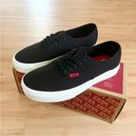 Vans  AUTHENTIC SECRET LOVER
SNEAKER Women 8.0 US Mens 6.5 US Photo 8