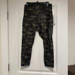 Athleta NWT Women's Ultimate Camo Olive 7/8 Tight Plus Size 1X Photo 4