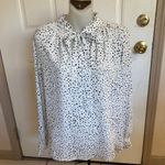 Jones & Company Med Jones Cream/black LS Top Photo 0