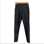 Onzie  High Rise Bondage Legging Size small Photo 2