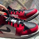 Nike Air Jordan 1 Chicago Mid Photo 0