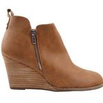 NWOT DV Dolce Vita Gladice Wedge Bootie Tan Size 9 Photo 0